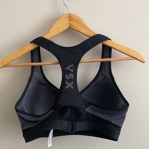 Victoria Secret Sports Bra 34c